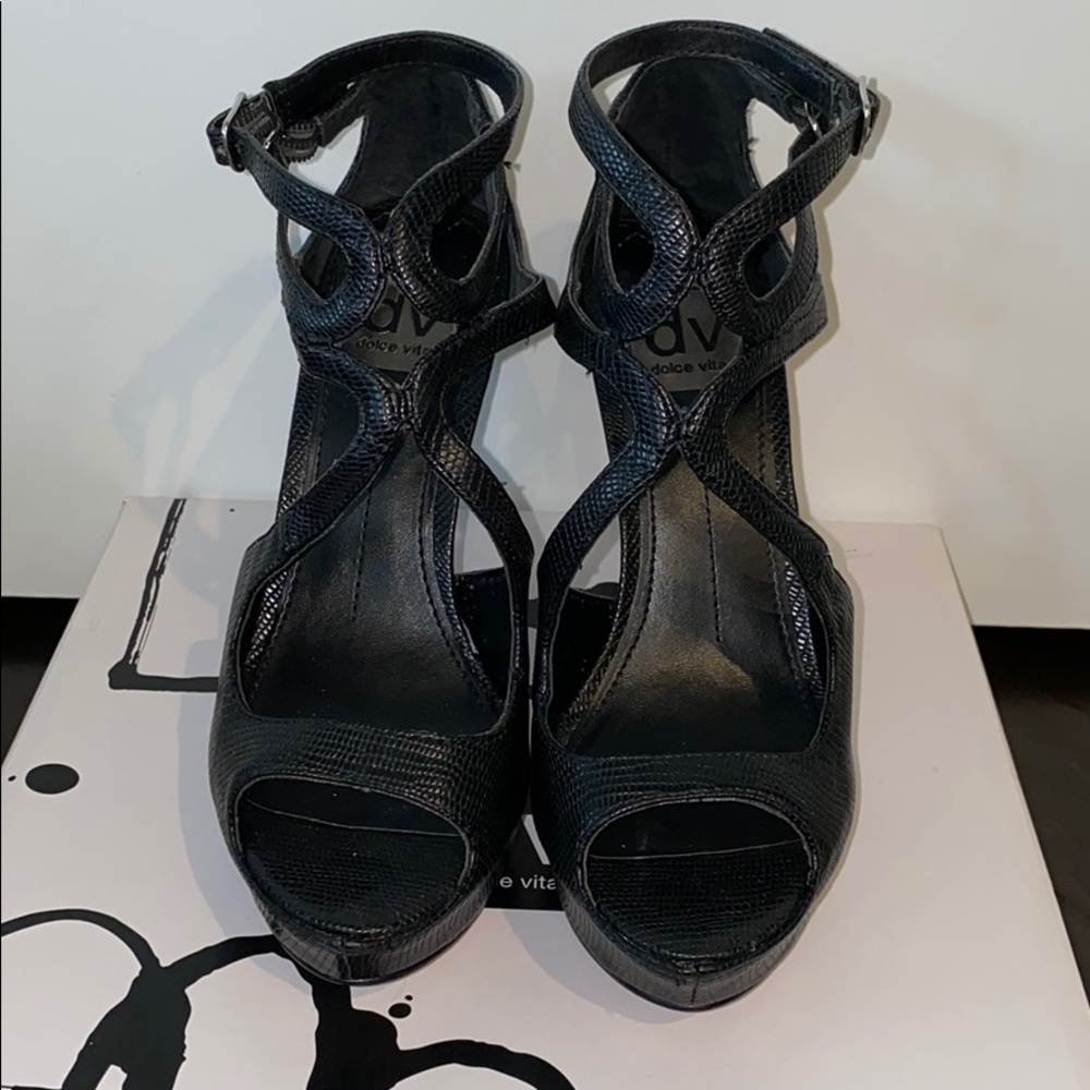 Dolce Vita Brielle Black Embossed Stella platform